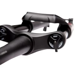 Marzocchi Bomber Z2 29" Rail Sweep-Adj Tapered Boost 11 Marzocchi Bomber Z2 29" Rail Sweep-Adj Tapered Boost -Shimano Store Marzocchi 912 01 060 Bomber Z2 29 Rail Sweep Adj Tapered Boost 5