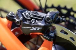 Shimano XT BR-M8120 Post-Mount N04C Bremssattel -Shimano Store Shimano XT BR M81200XfSP7AOZrqXE